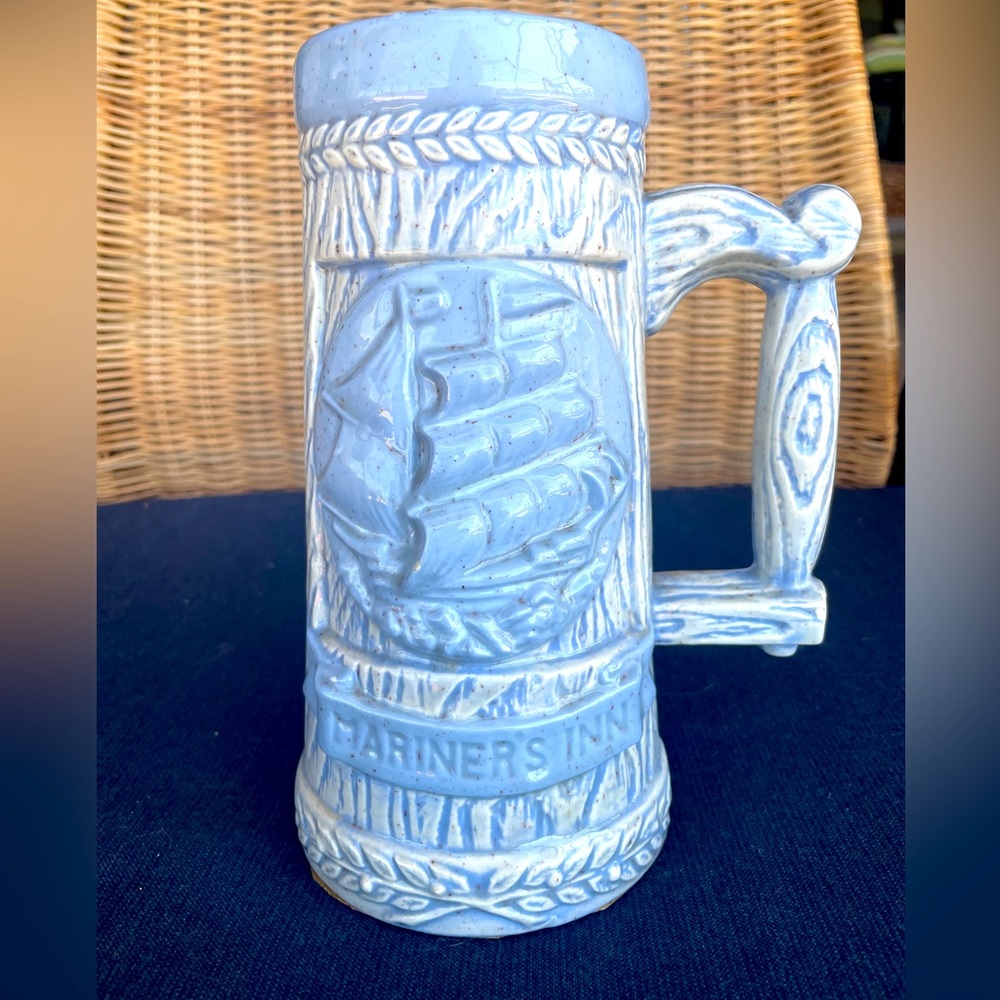 Mariner’s Inn vintage nautical wood look beer stein 36 oz.